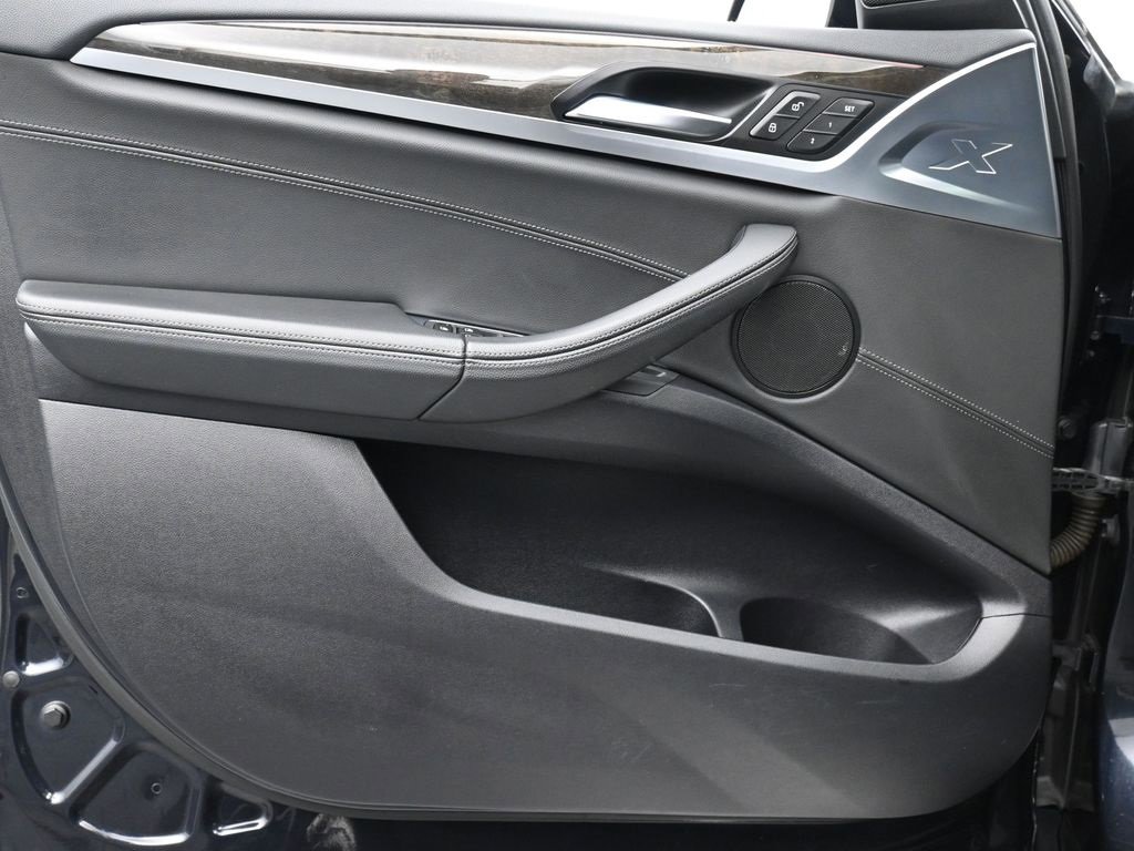 Used 2019 BMW X4 M40i w/ Premium Package image 9