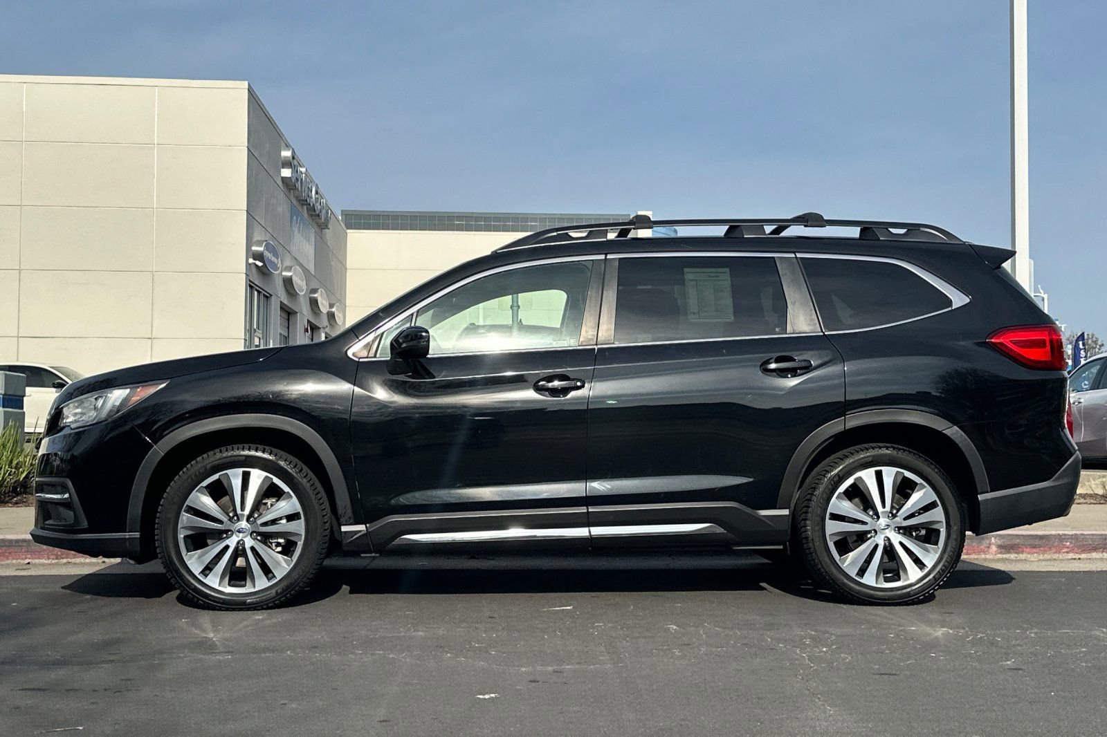 Used 2019 Subaru Ascent Limited w/ Popular Package #3 image 6