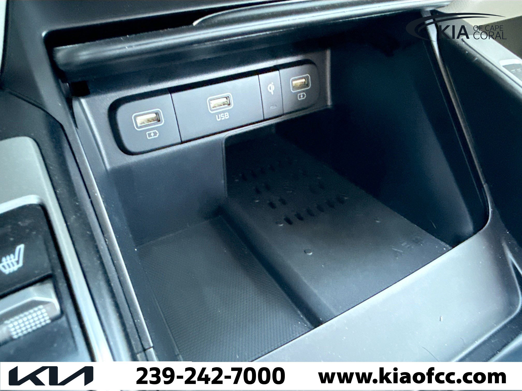 Used 2023 Kia Sorento S w/ Panoramic Sunroof Package image 29