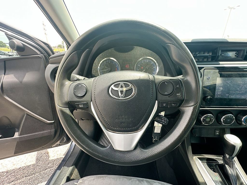 Used 2017 Toyota Corolla L FWD image 18