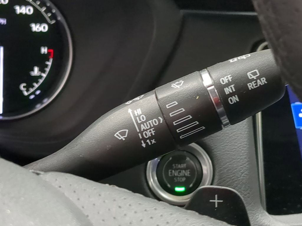 Used 2023 Cadillac XT4 Sport w/ LPO, Onyx Lite Package image 32