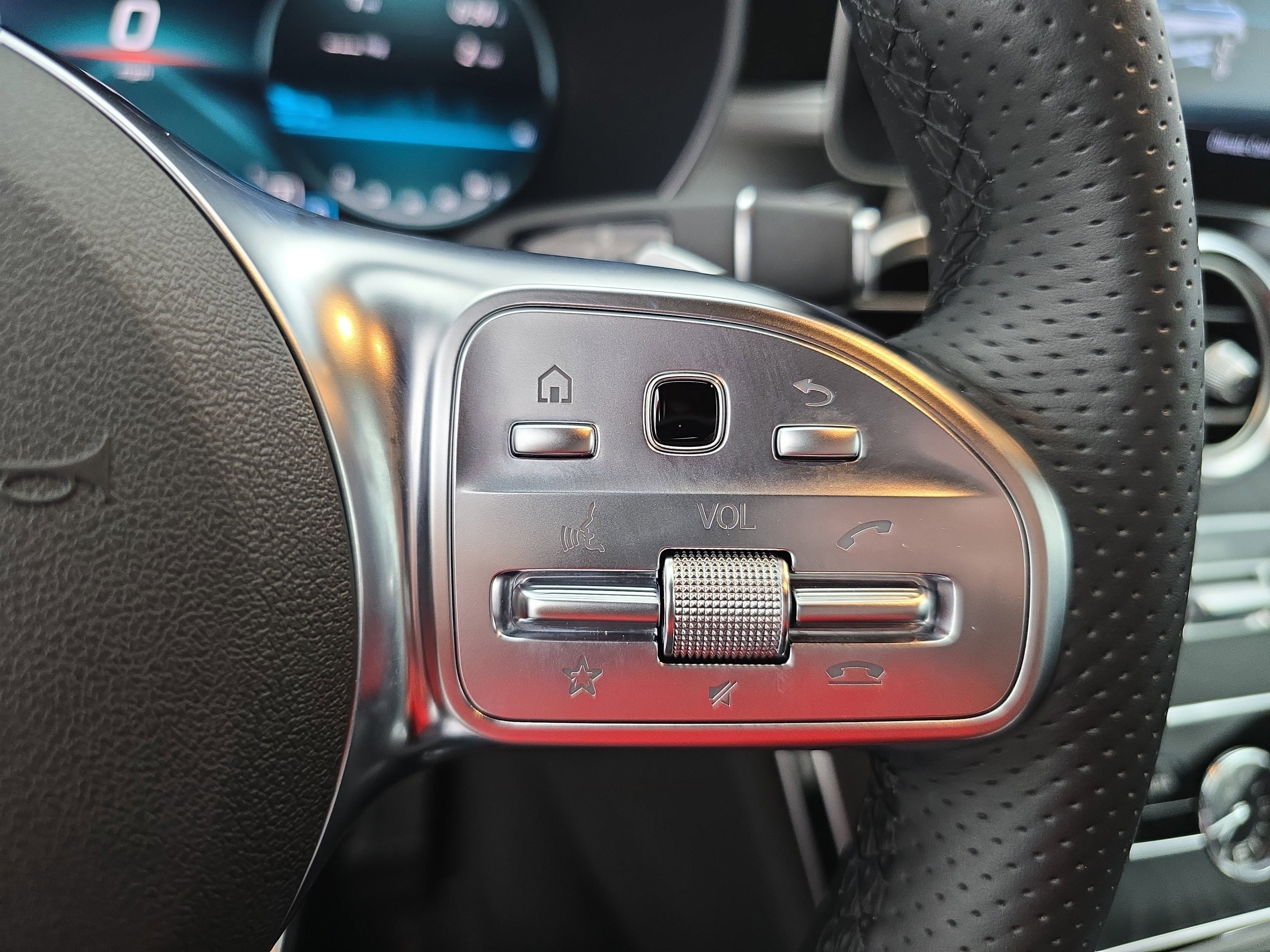 Used 2023 Mercedes-Benz C 300 Cabriolet image 17