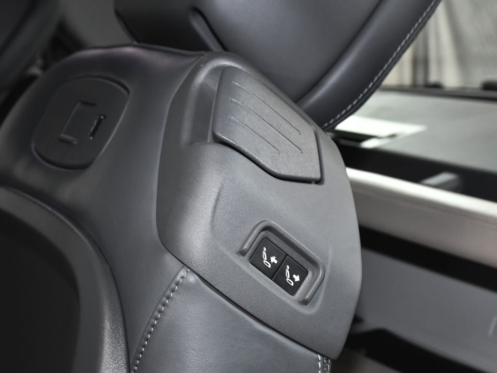 Used 2022 Land Rover Defender 90 X-Dynamic HSE image 57