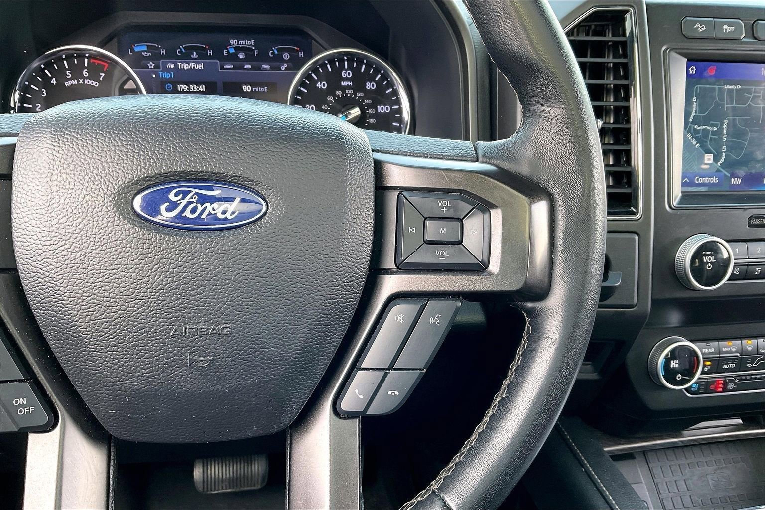 Used 2021 Ford Expedition Max Limited image 15