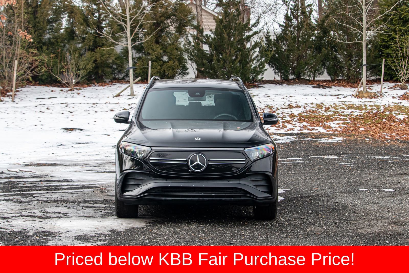 Used 2023 Mercedes-Benz EQB 300 4MATIC w/ AMG Night Package image 2