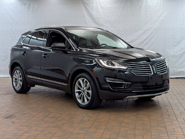 Used 2017 Lincoln MKC Select AWD/4WD image 2