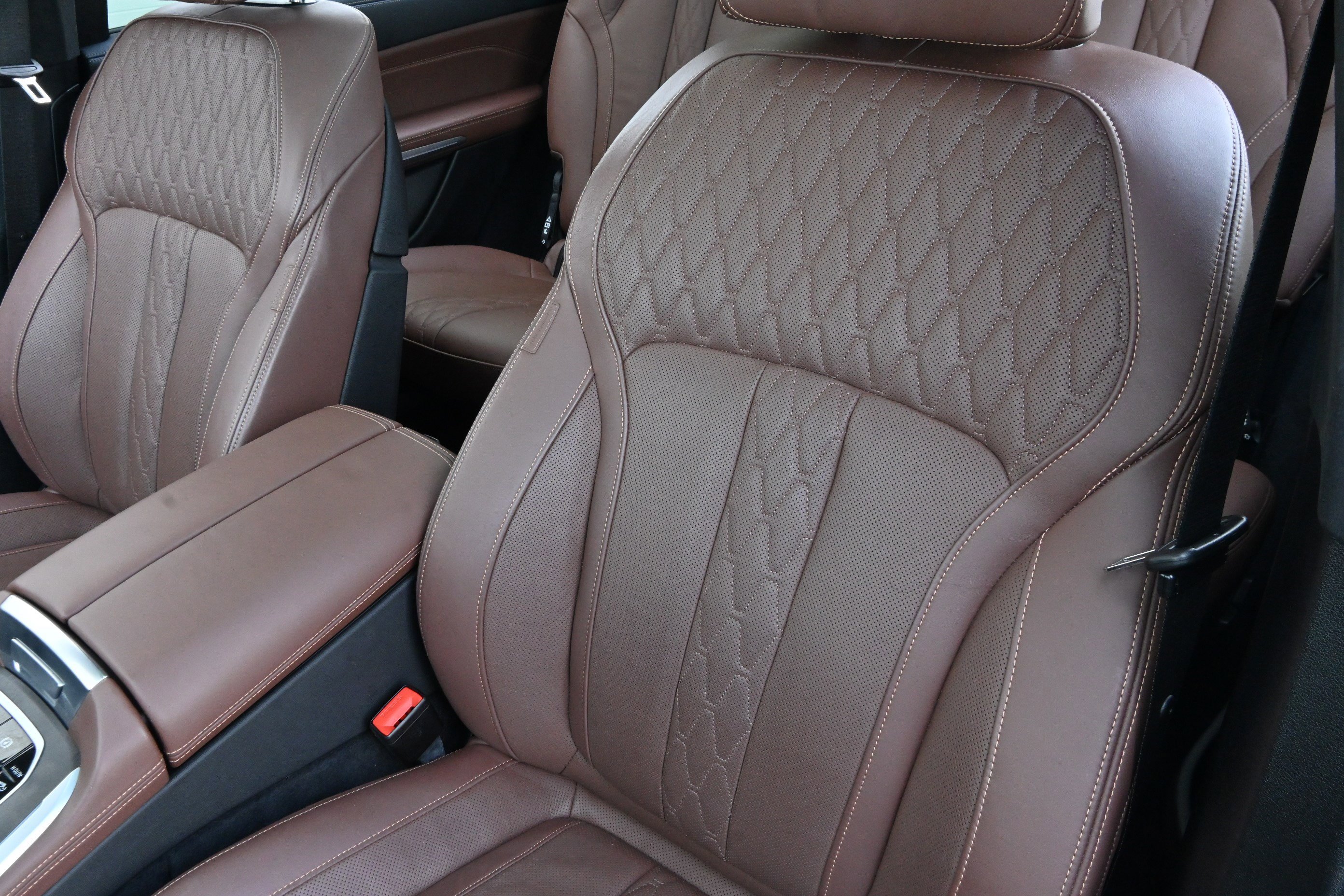 Used 2025 BMW X7 xDrive40i w/ Executive Package image 12