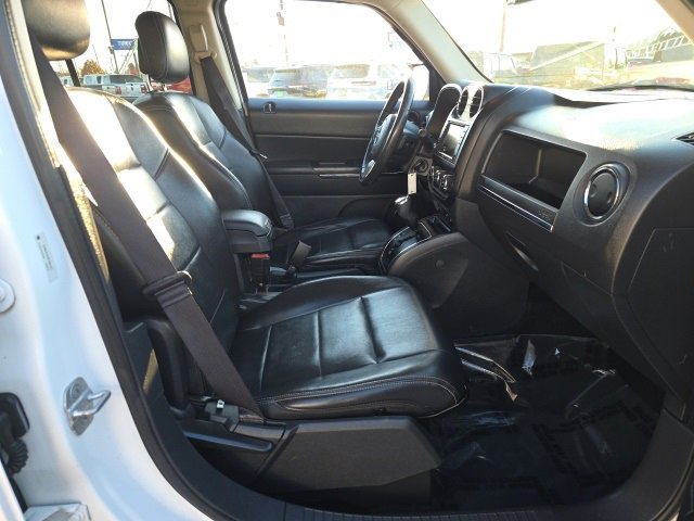 Used 2014 Jeep Patriot Limited image 29