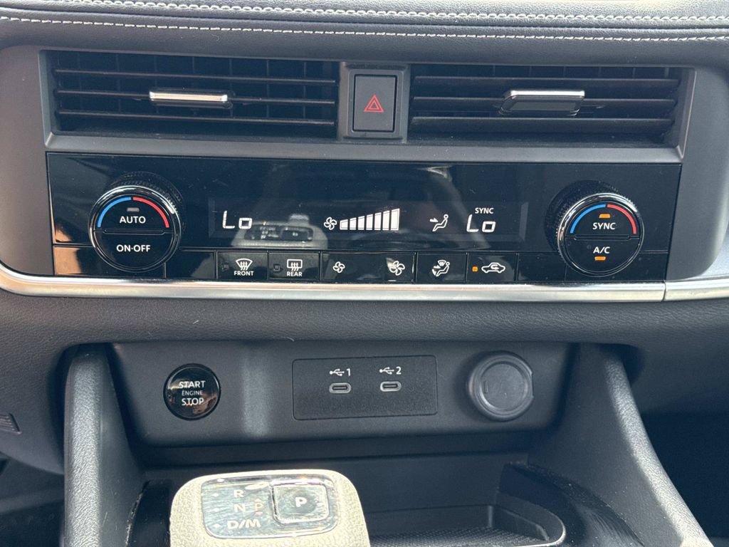 Certified 2024 Nissan Rogue SV FWD image 26