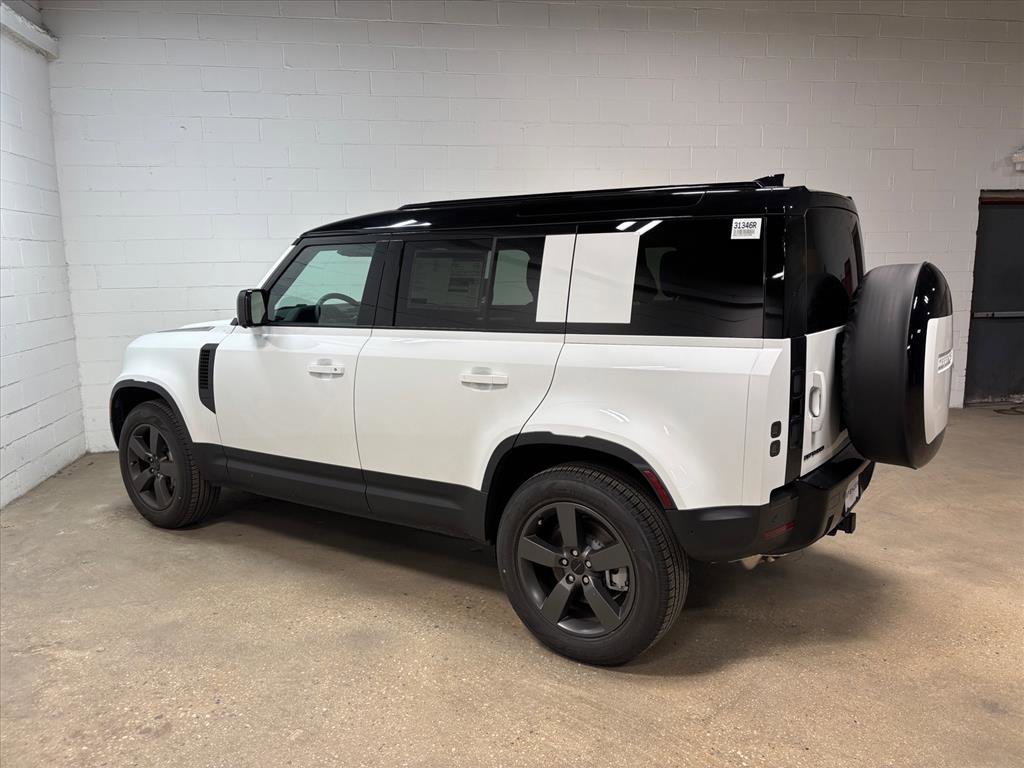 Used 2026 Land Rover Defender 110 S image 10