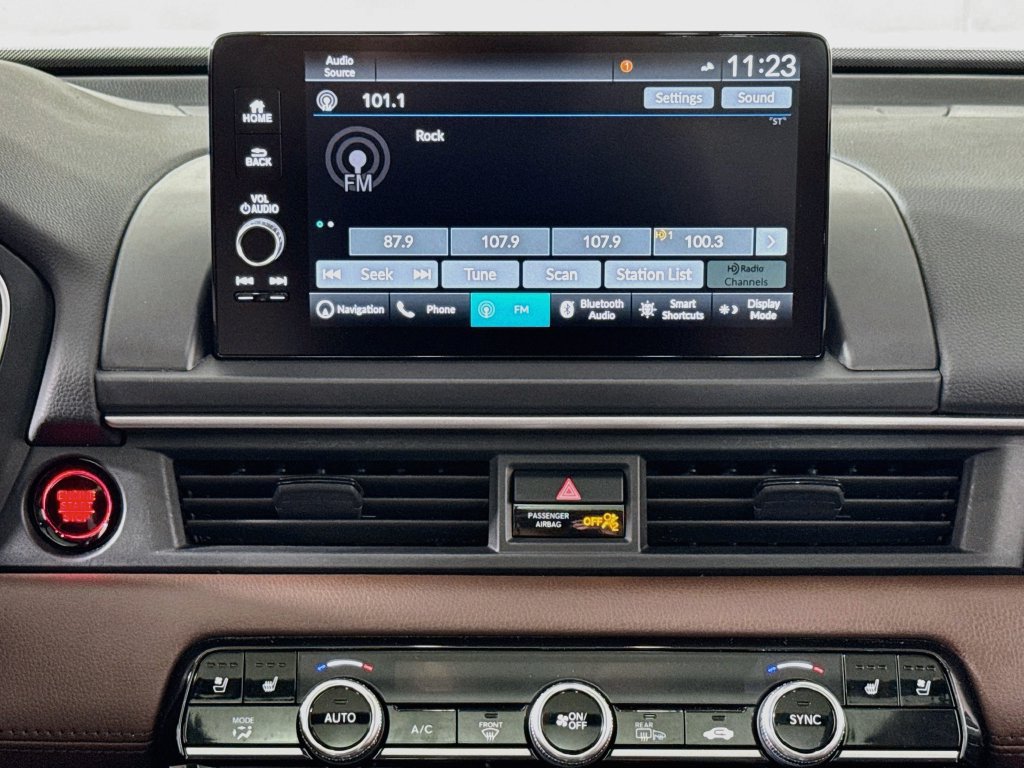 Used 2024 Honda Pilot Elite image 15