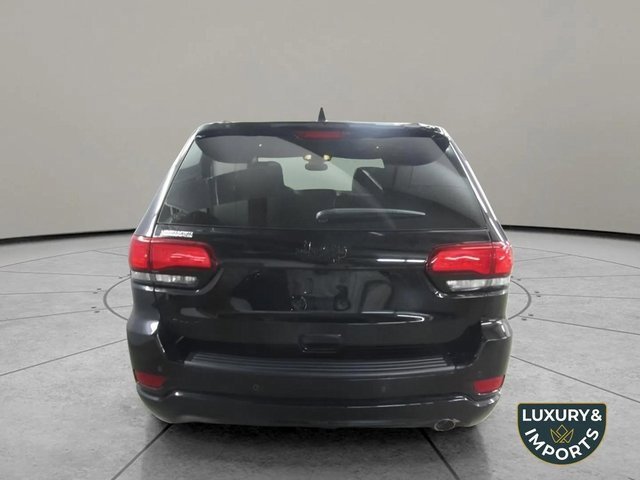 Used 2020 Jeep Grand Cherokee Altitude image 3