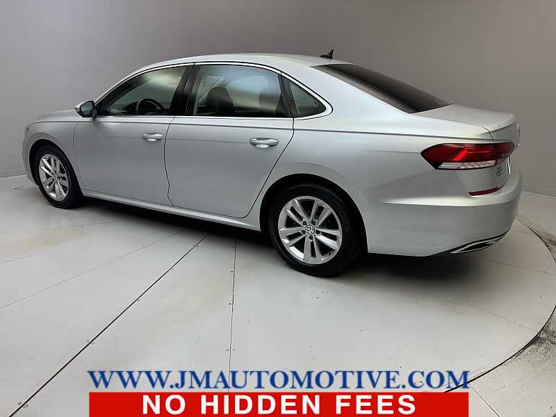 Used 2020 Volkswagen Passat 2.0T SE FWD image 3