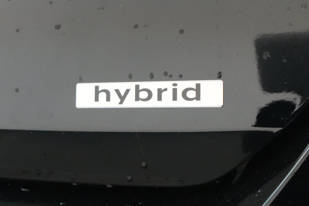 Certified 2025 Hyundai Elantra Limited FWD image 22