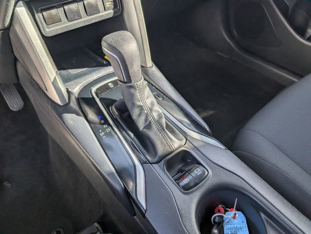 Used 2022 Toyota Corolla Cross LE image 17