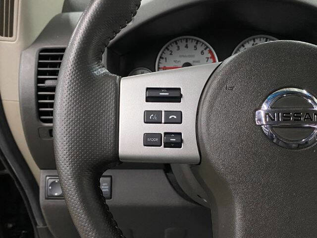 Used 2013 Nissan Xterra PRO-4X w/ Pro-4x Leather Pkg AWD/4WD image 23