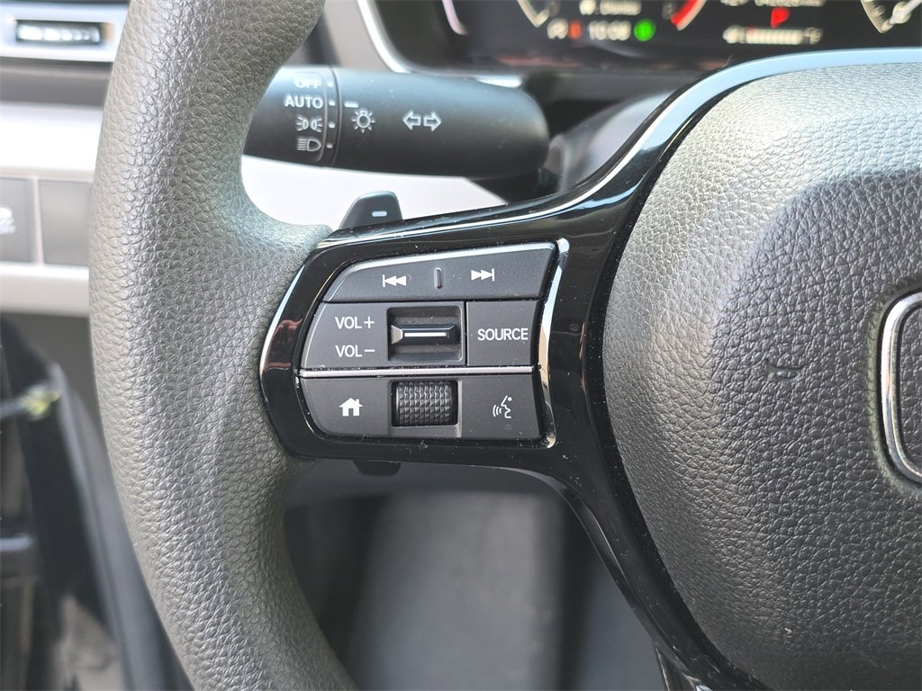 Used 2023 Honda Pilot LX image 26