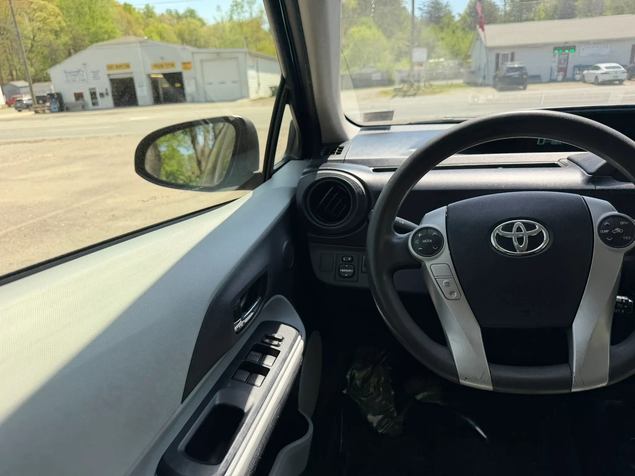 Used 2014 Toyota Prius C Two FWD image 33
