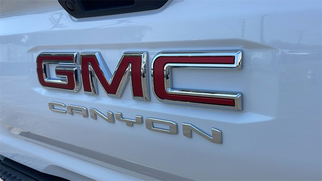 New 2025 GMC Canyon Elevation image 27
