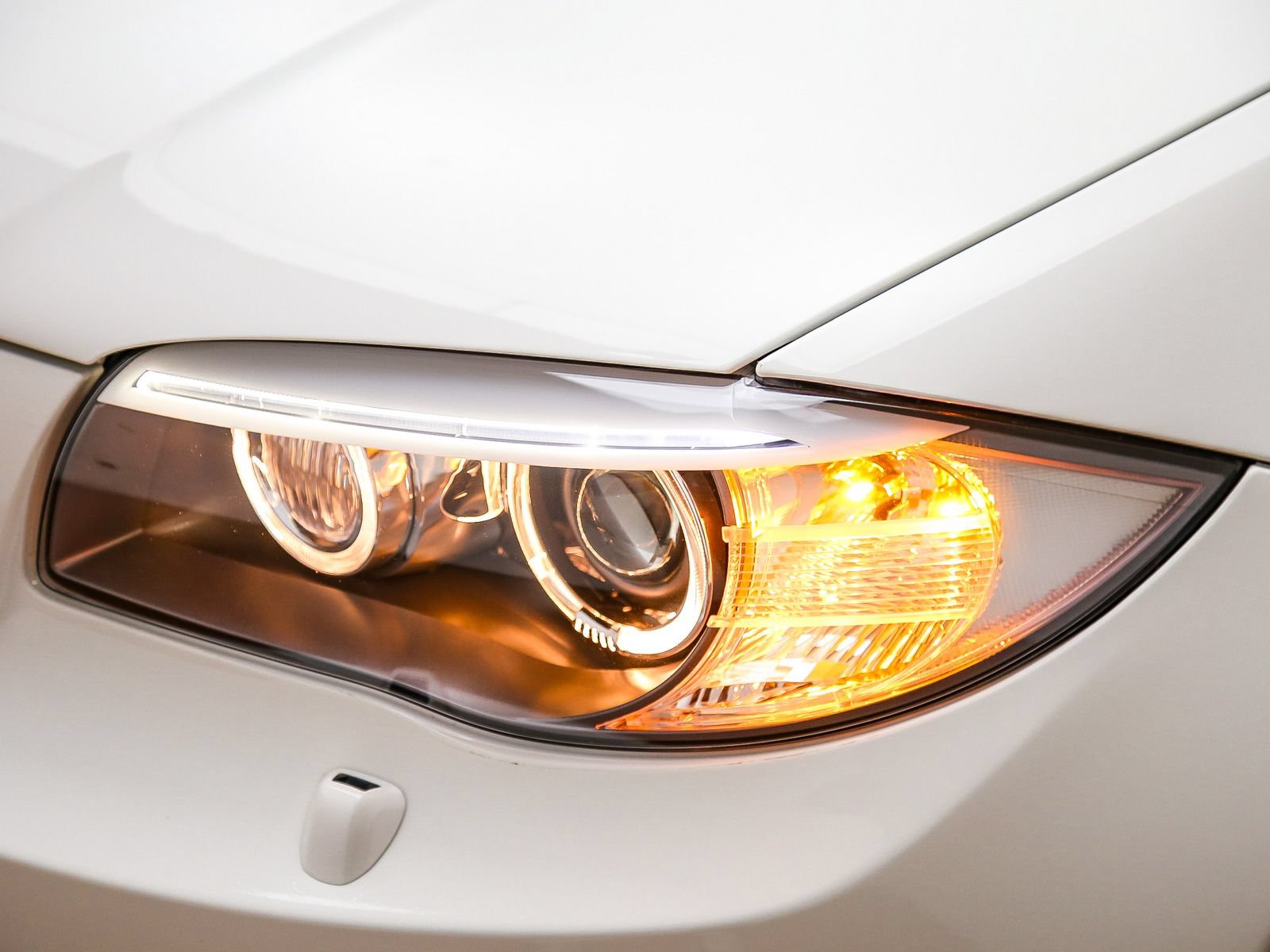 Used 2011 BMW 1 Series M RWD image 9
