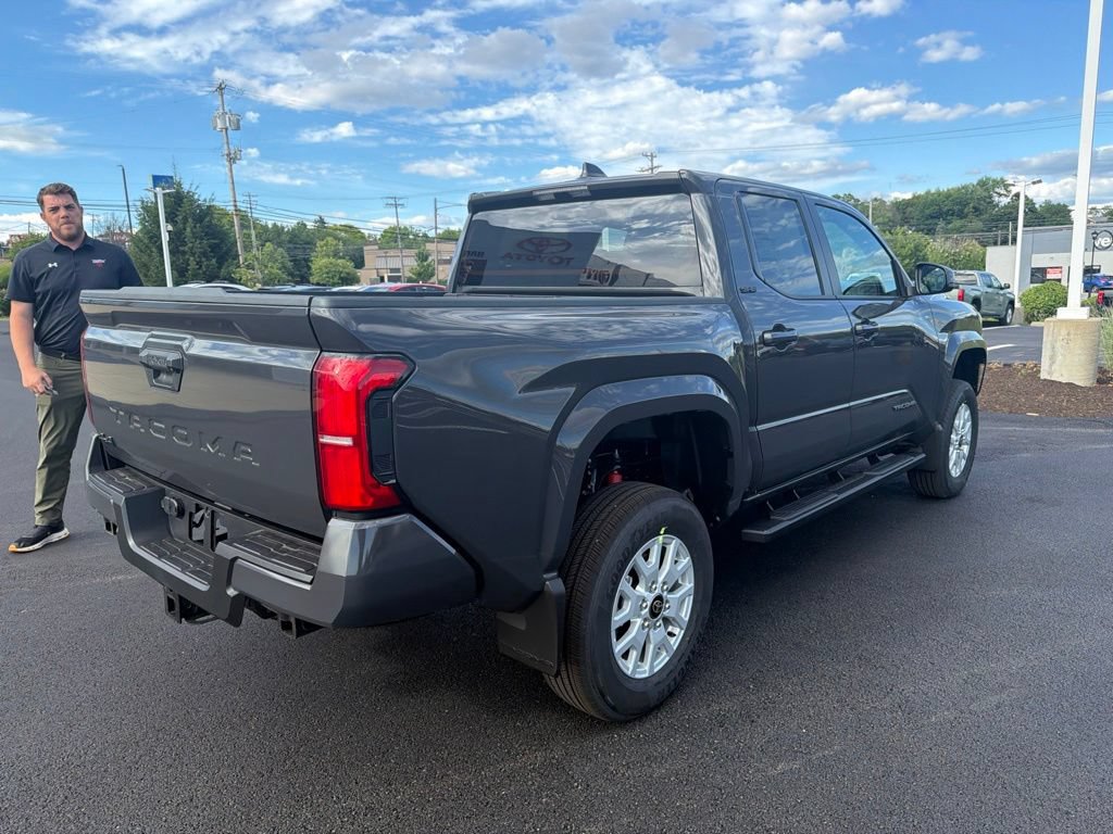 New 2026 Toyota Tacoma SR5 AWD/4WD image 2