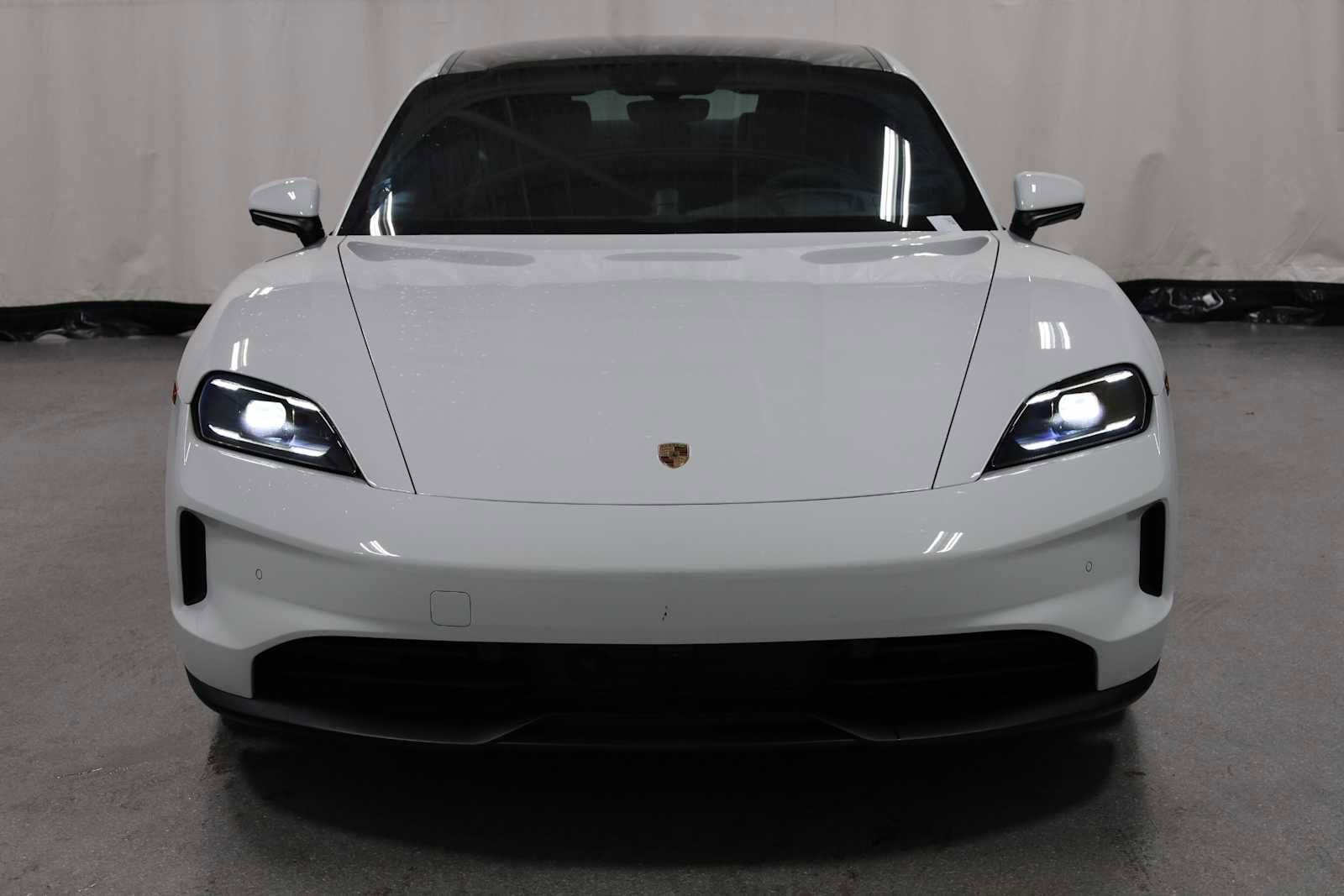 Certified 2025 Porsche Taycan image 15