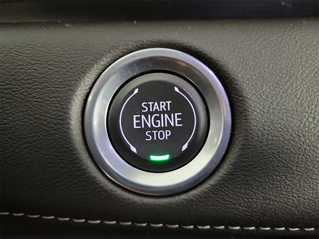 Certified 2024 Cadillac Escalade Sport w/ LPO, ONYX Package image 31