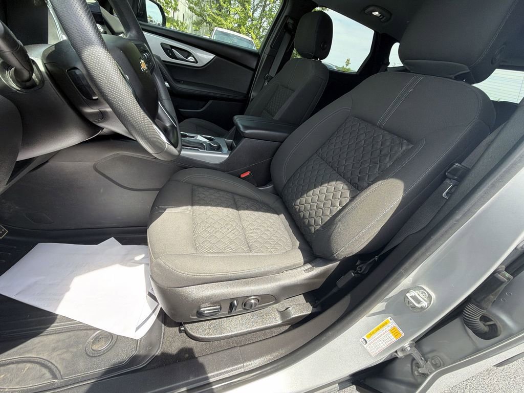 Used 2021 Chevrolet Blazer LT w/ Midnight/Sport Edition FWD image 15