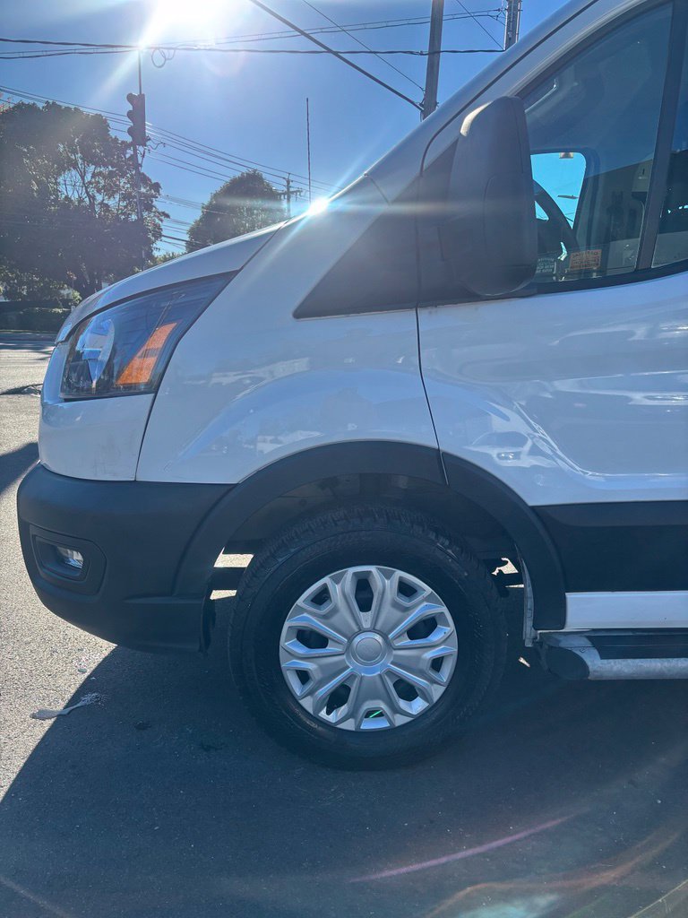 Used 2025 Ford Transit 250 Low Roof w/ Exterior Upgrade Package RWD image 9