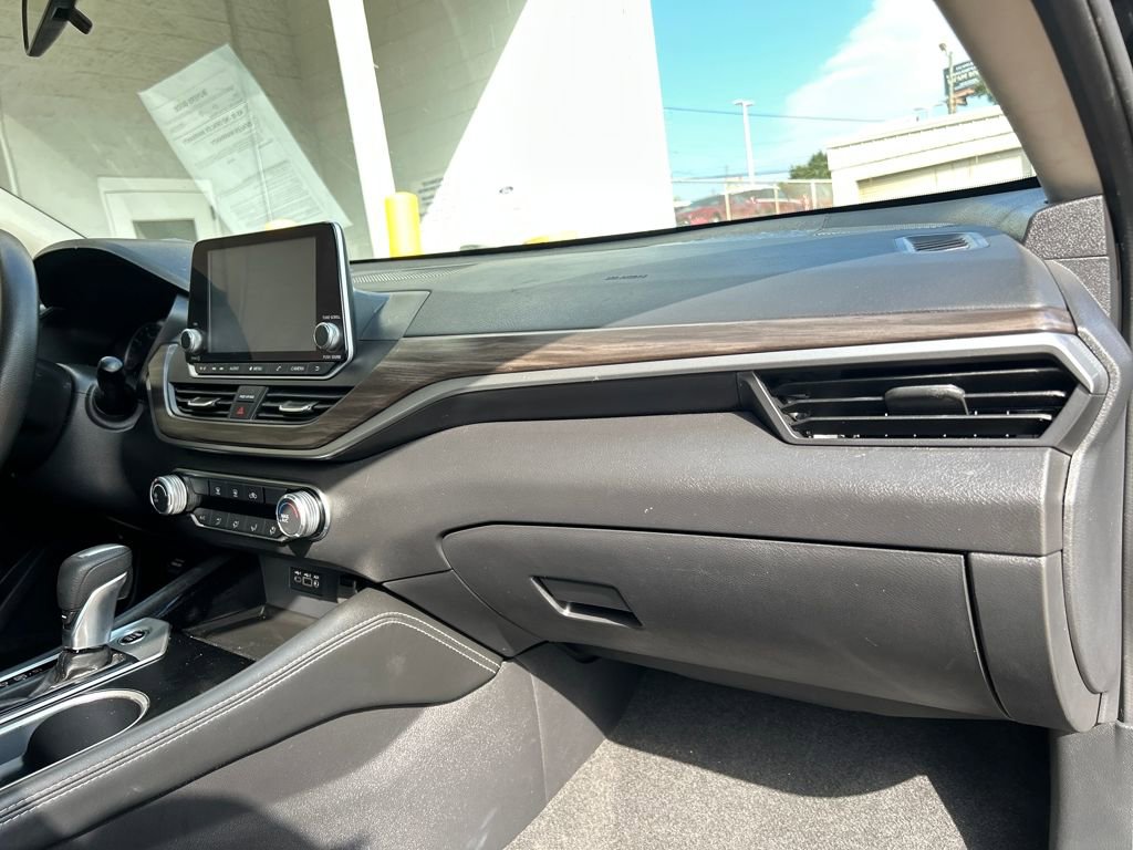Used 2023 Nissan Altima 2.5 SV image 14
