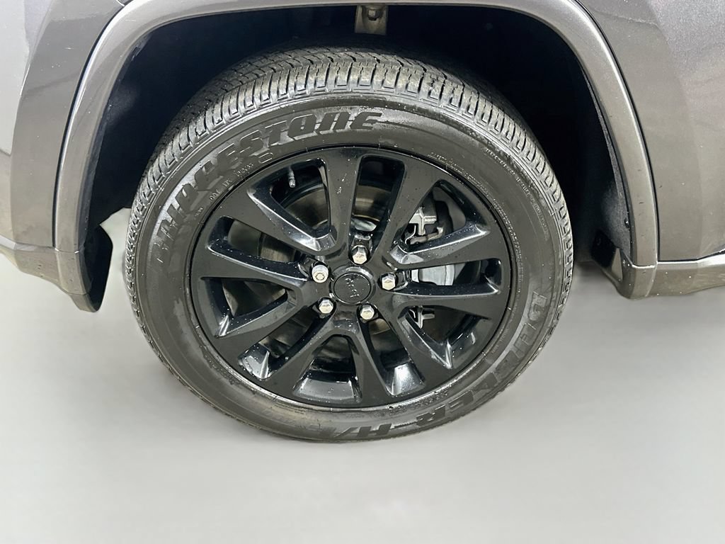 Used 2019 Jeep Grand Cherokee Altitude RWD image 8