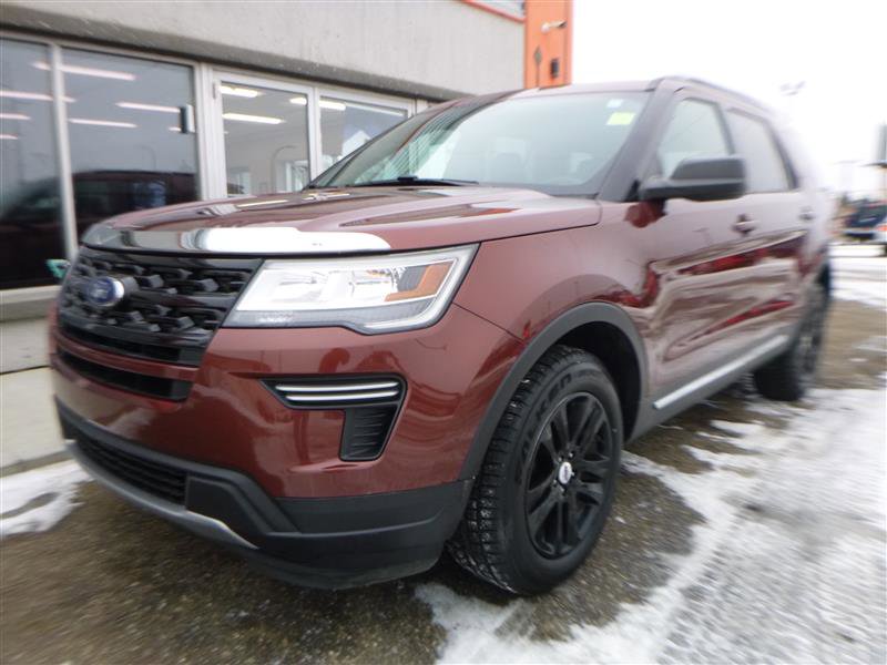 Used 2018 Ford Explorer XLT image 1