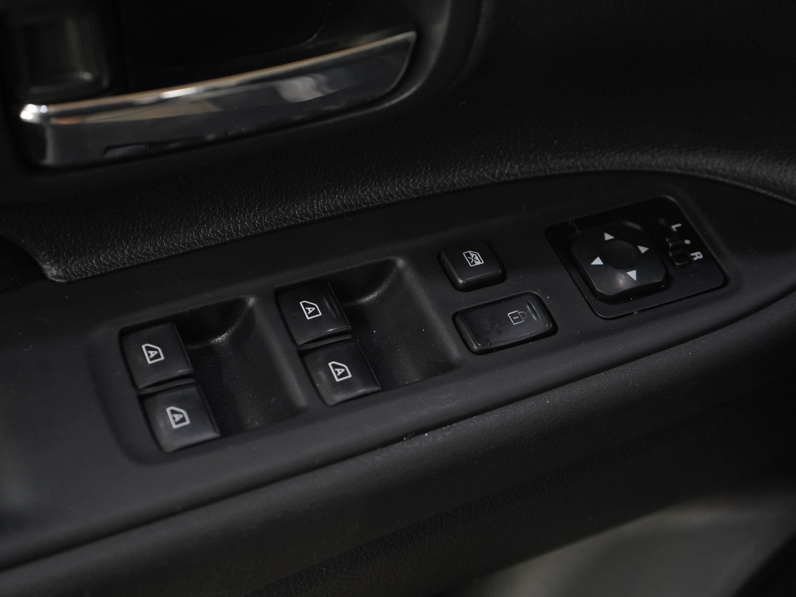 Used 2019 Mitsubishi Outlander ES AWD/4WD image 21