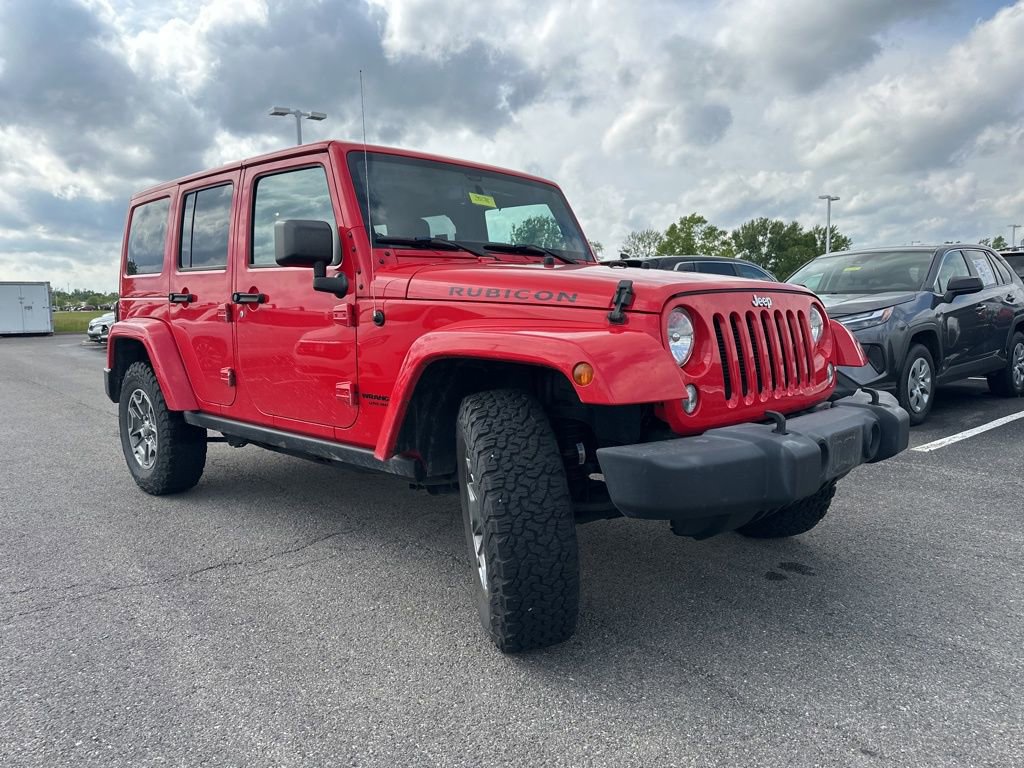 Used 2015 Jeep Wrangler Unlimited Rubicon w/ Connectivity Group AWD/4WD image 14