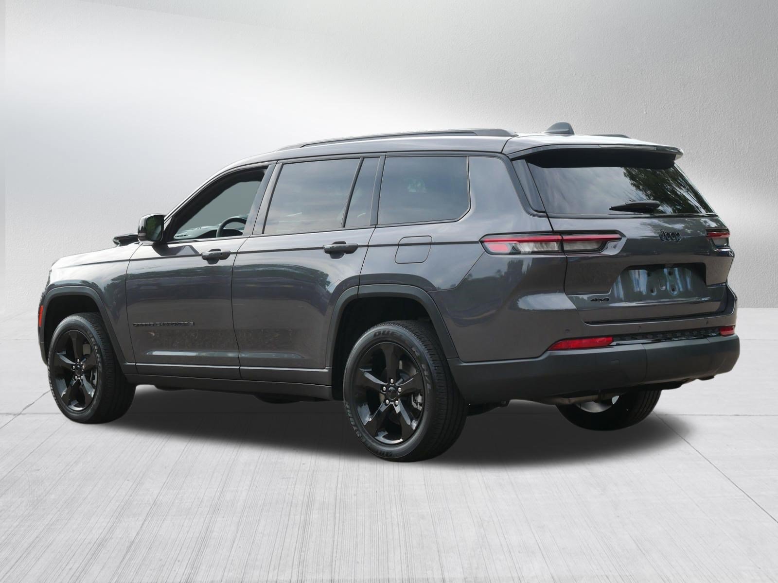 Used 2023 Jeep Grand Cherokee L Laredo AWD/4WD image 5
