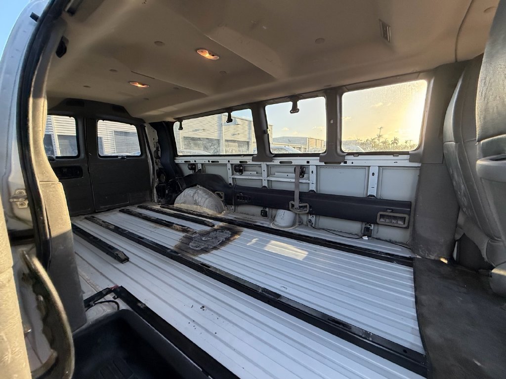 Used 2019 Chevrolet Express 3500 LT w/ LT Preferred Equipment Group RWD image 12