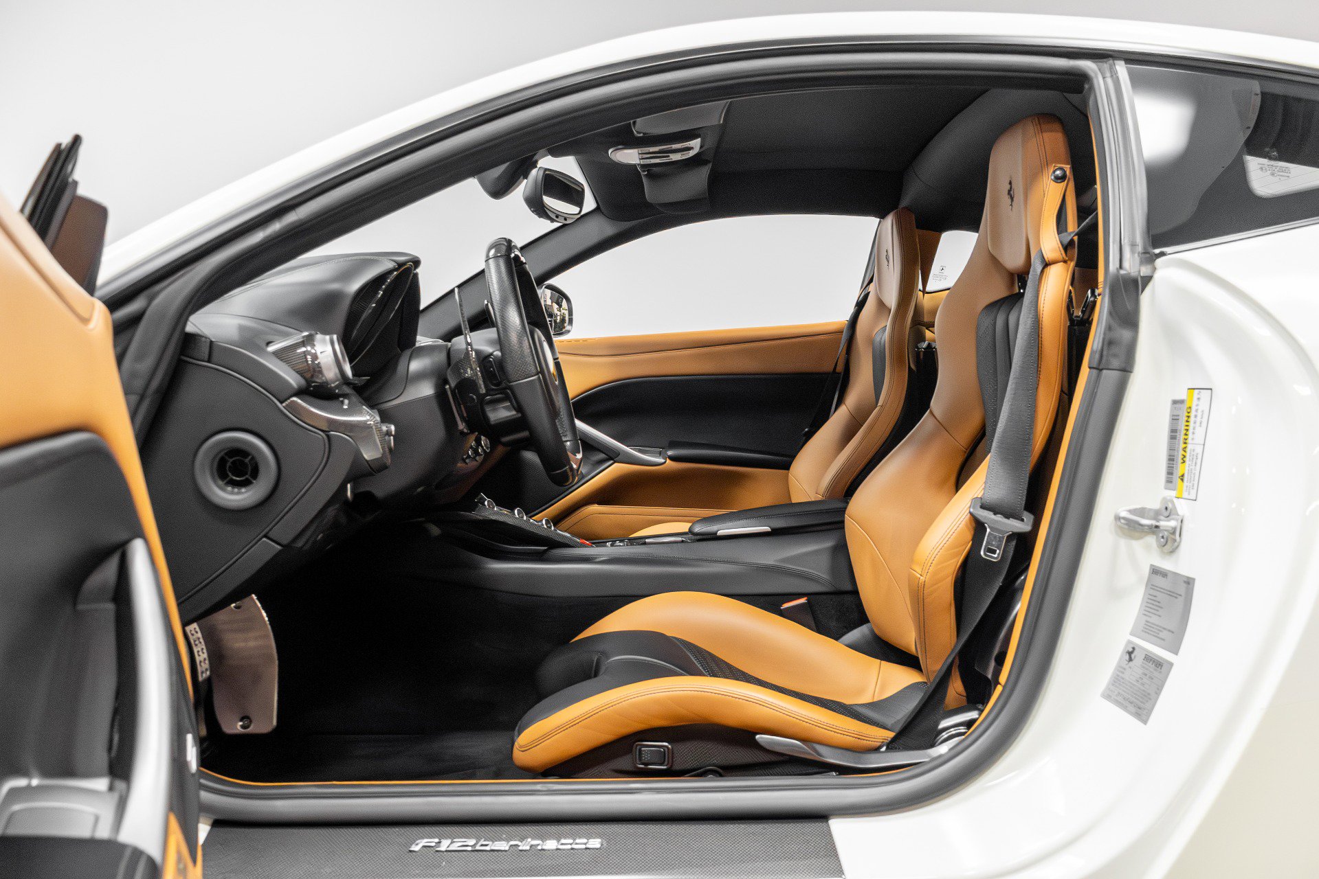 Used 2015 Ferrari F12 Berlinetta image 6