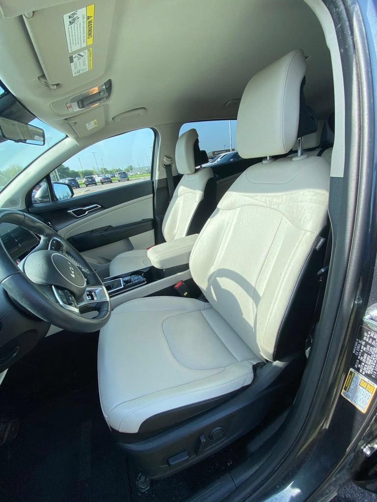 Certified 2024 Kia Sportage EX FWD image 9