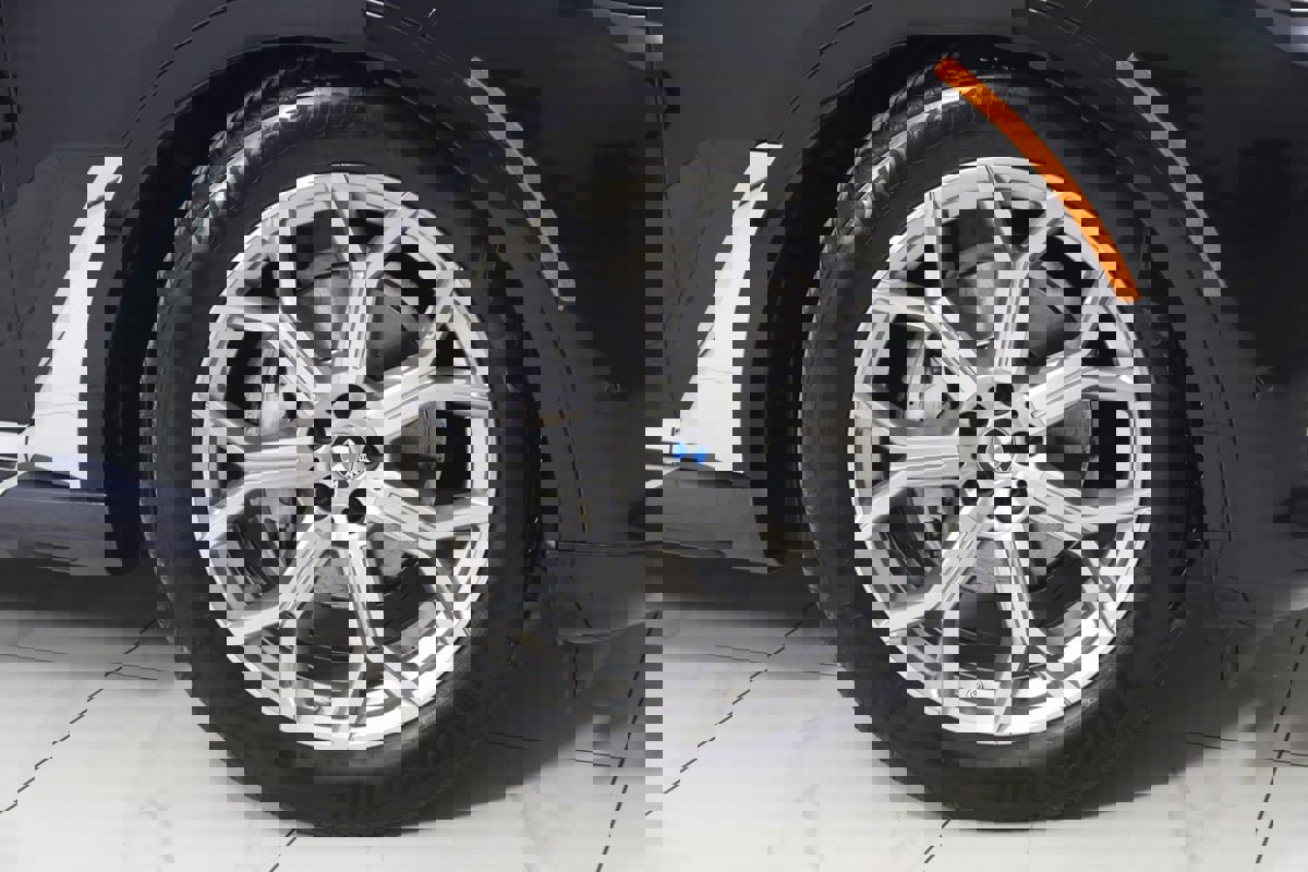 Used 2022 BMW X7 xDrive40i w/ Premium Package image 17