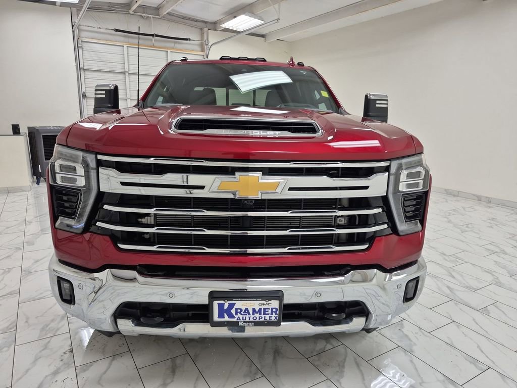 Used 2025 Chevrolet Silverado 3500 LTZ w/ LTZ Texas Edition image 32