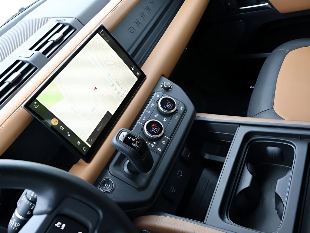 Certified 2024 Land Rover Defender 110 X image 19