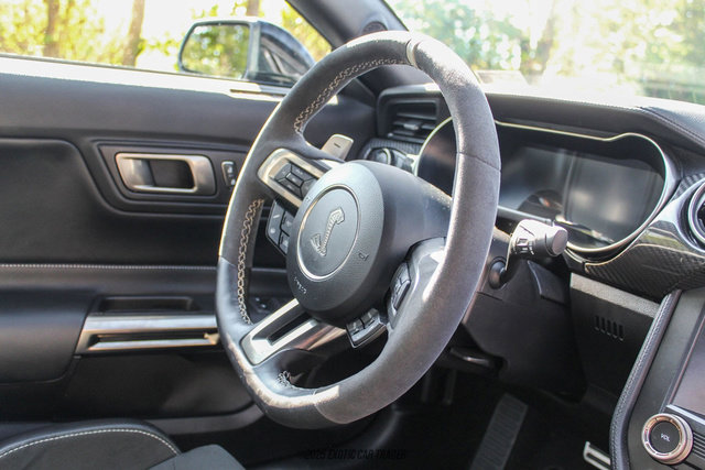 Used 2022 Ford Mustang Shelby GT500 w/ Carbon Fiber Track Pack image 39