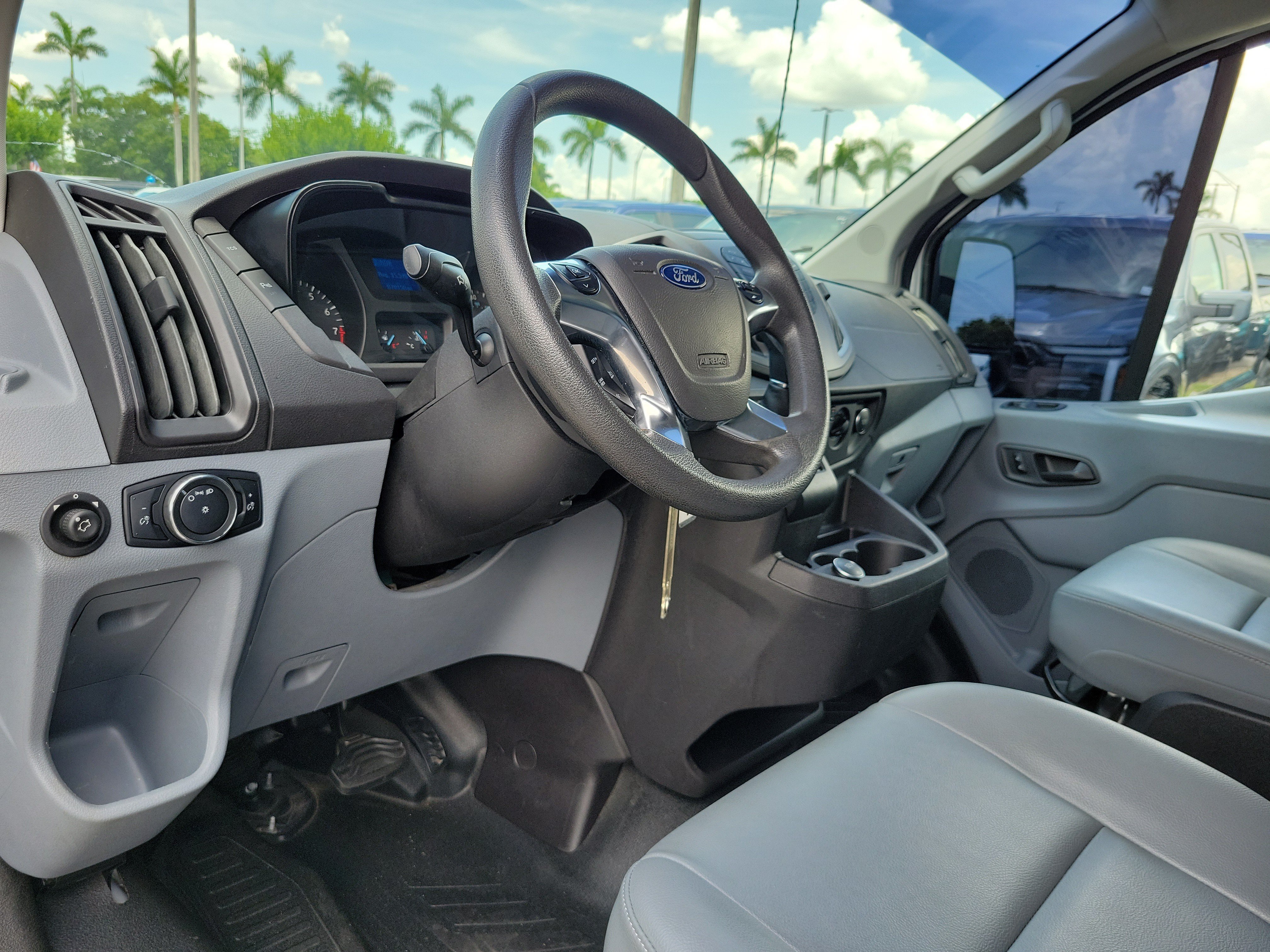Used 2019 Ford Transit 150 148 Low Roof RWD image 7