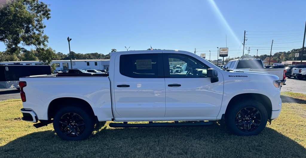 New 2026 Chevrolet Silverado 1500 Custom w/ Turbomax Blackout Package image 8