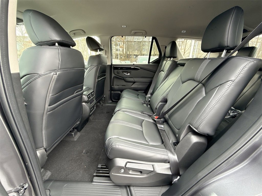 New 2025 Honda Pilot EX-L image 23