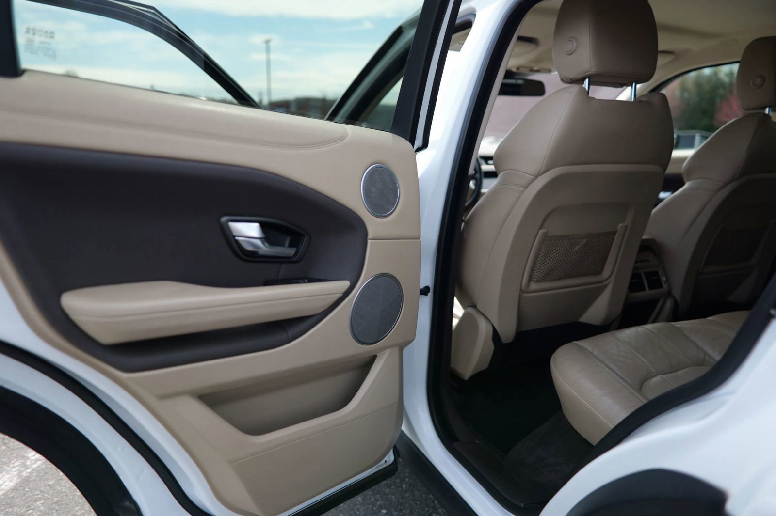 Used 2018 Land Rover Range Rover Evoque image 27