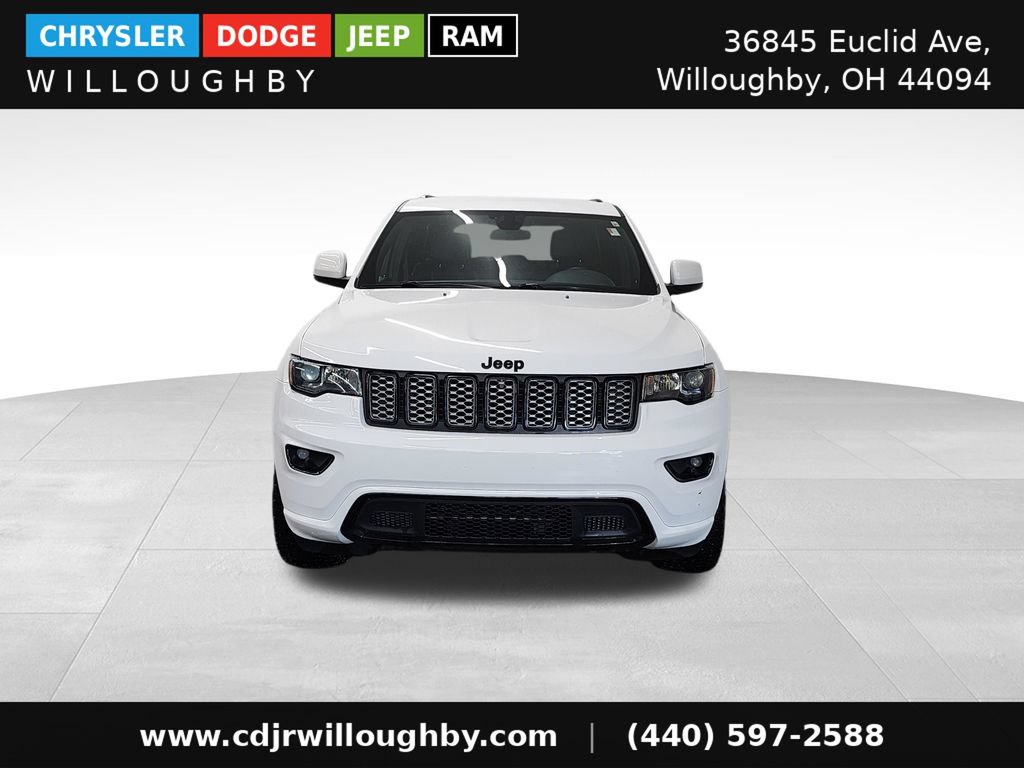 Used 2021 Jeep Grand Cherokee Laredo X AWD/4WD image 2