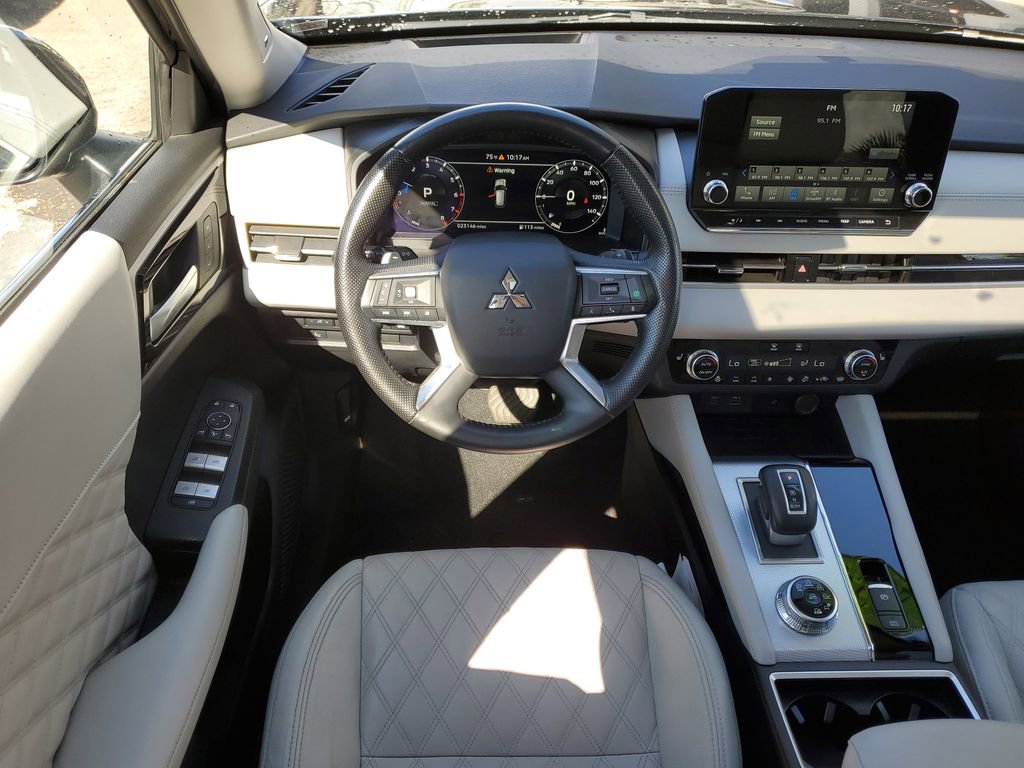 Used 2024 Mitsubishi Outlander SEL image 13