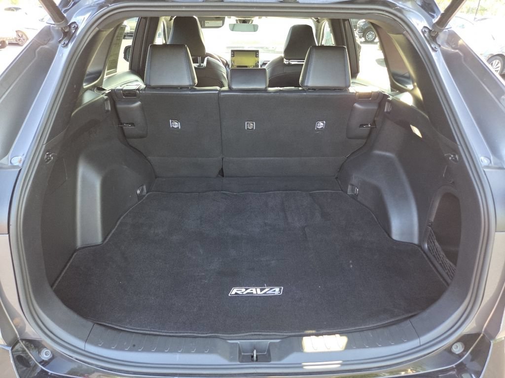 Used 2022 Toyota RAV4 XSE AWD/4WD image 25