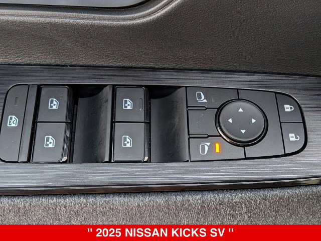 Used 2025 Nissan Kicks SV AWD/4WD image 12